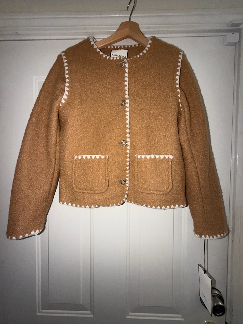 Bagatelle Camel Bouclé Cropped Jacket White Scallop Trim Cardigan Coat sz Small